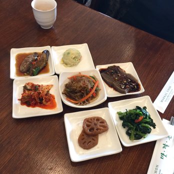 Makkal Chon - Side Dishes/Appetizers they serve for free - Korean Near Me - Toronto, Ontario