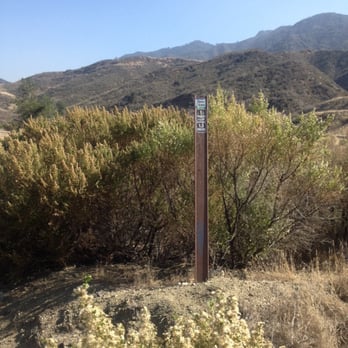 East Walker Ranch - Hiking Near Me - Santa Clarita, California East Walker Ranch - Hiking Near Me - Santa Clarita, California