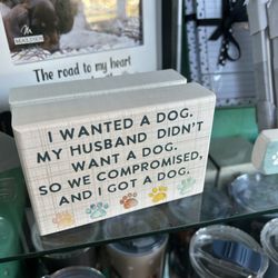 Amy's Hallmark Shop - lol. yepppp.