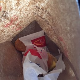 Food just throw in bag no napkins sandwich falljg out wrapper WONT BE BACK!!