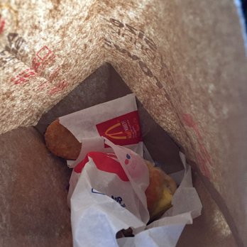 McDonald's - Food just throw in bag no napkins sandwich falljg out wrapper WONT BE BACK!! - Burgers Near Me - Reading, Pennsylvania