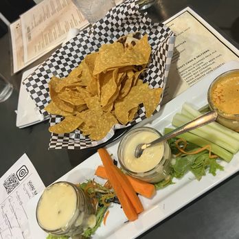 Caswell Station - Dip Trio - Bars Near Me - Charlotte, North Carolina