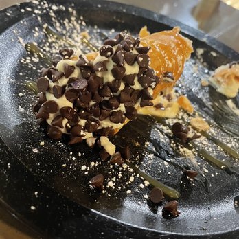 Black Rock Pizza - Captain Cook - Cannoli with caramel sauce - Pizza Near Me - Captain Cook, Hawaii