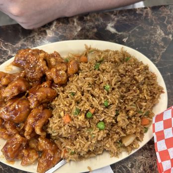 LA Kitchen - Orange chicken and fried rice - Chinese Near Me - Fresno, California LA Kitchen - Orange chicken and fried rice - Chinese Near Me - Fresno, California
