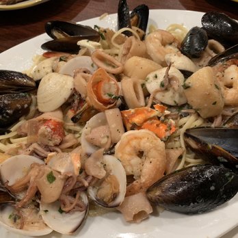 Forgia Brick Oven Pizzeria - Spectacular (and LARGE) seafood platter. - Pizza Near Me - Suffern, New York Forgia Brick Oven Pizzeria - Spectacular (and LARGE) seafood platter. - Pizza Near Me - Suffern, New York