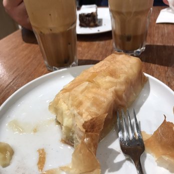 The Pier Cafe - Galatoboureko - Cafes Near Me - Rosebud, VIC
