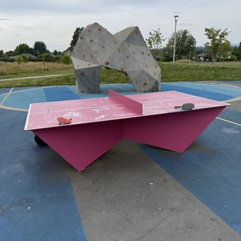 Luuwit View Park - COOL PingPong tables that I will be using with my playback board. - Parks Near Me - Portland, Oregon