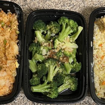 Dumpling House - Left to Right: F6. Kimchi Fried Rice, G12. Broccoli with Garlic Sauce, and G9. Vegetable Fried Rice with Tofu - Pan Asian Near Me - Sacramento, California Dumpling House - Left to Right: F6. Kimchi Fried Rice, G12. Broccoli with Garlic Sauce, and G9. Vegetable Fried Rice with Tofu - Pan Asian Near Me - Sacramento, California