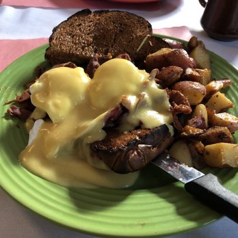The Copper Lantern - Breakfast & Brunch Near Me - North Hampton, New Hampshire