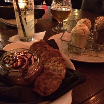 Siena Tavern - Caramel cookie jar and gelato flight. - Italian Near Me - Chicago, Illinois