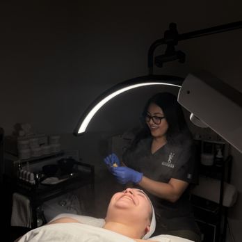 Vela Vision Skin - deep hydrating facial - Skin Care Near Me - San Fernando Valley, California Vela Vision Skin - deep hydrating facial - Skin Care Near Me - San Fernando Valley, California
