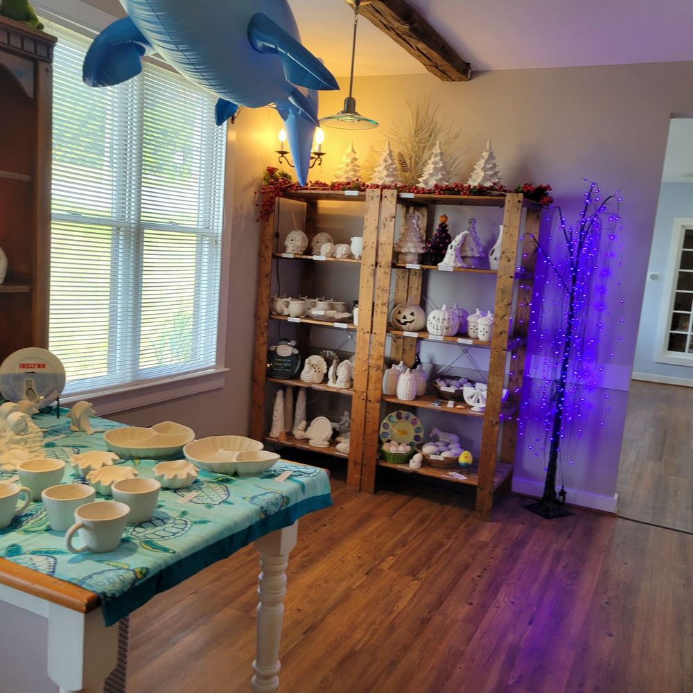 The Prancing Pig - Paint-Your-Own Pottery Near Me - Dallastown, Pennsylvania The Prancing Pig - Paint-Your-Own Pottery Near Me - Dallastown, Pennsylvania