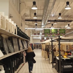Centro Commerciale Meridiana - Immagini da Bennet. Nuovo look, stessa fruibilità.