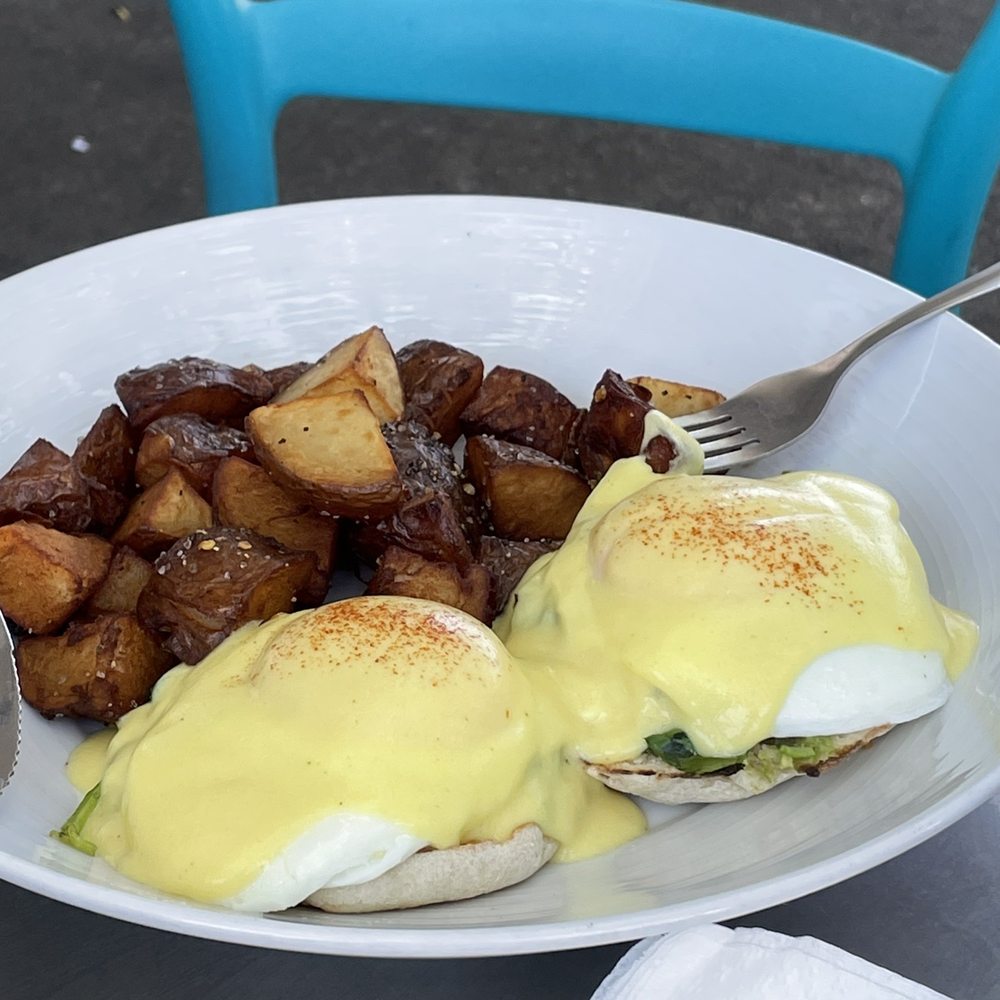 Bogart's Cafe - Eggs benedict - Breakfast & Brunch Near Me - Honolulu, Hawaii Bogart's Cafe - Eggs benedict - Breakfast & Brunch Near Me - Honolulu, Hawaii