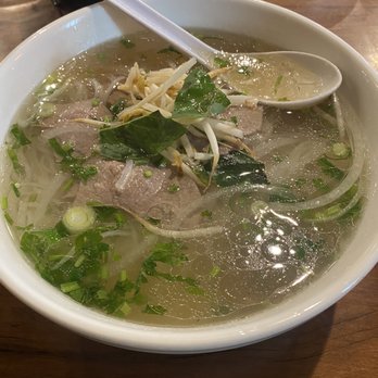 Mekong Authentic Vietnamese Cuisine - Beef pho a tad oily - Vietnamese Near Me - Sandusky, Ohio