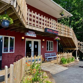 The Red Barn Motel - Office - Hotels Near Me - Milbridge, Maine