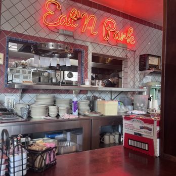 Eat'n Park Restaurant - American Near Me - Burbank, California