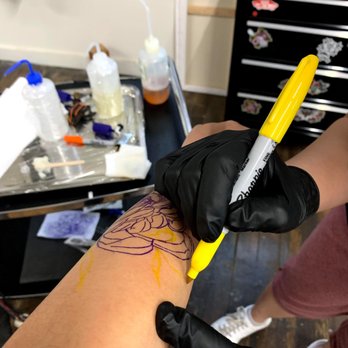 Savage Kat Tattoo - Avina free-handing some of my tattoo :) - Piercing Near Me - Auburn, Washington