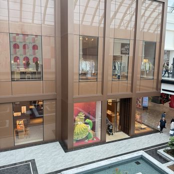 Hermès - Accessories Near Me - East Rutherford, New Jersey