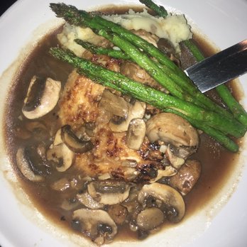 Oxford Tavern - Chicken marsala - Italian Near Me - Barrington, Rhode Island Oxford Tavern - Chicken marsala - Italian Near Me - Barrington, Rhode Island
