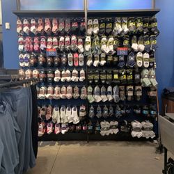 SKECHERS Warehouse Outlet - Socks