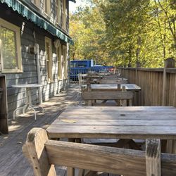 Waterwheel Cafe Bakery & Bar - Nice if it was warmer