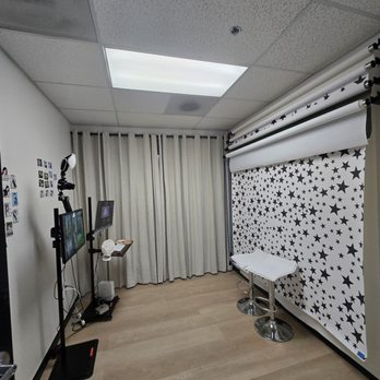 PixSpot - Portrait studio room - Pet Photography Near Me - Sunnyvale, California PixSpot - Portrait studio room - Pet Photography Near Me - Sunnyvale, California