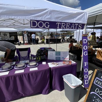 Memorial Market - dog treats on display at outdoor event - Grocery Near Me - Houston, Texas Memorial Market - dog treats on display at outdoor event - Grocery Near Me - Houston, Texas