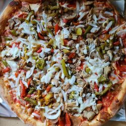 Ciro's Pizza - Ciro's supreme 14" pizza