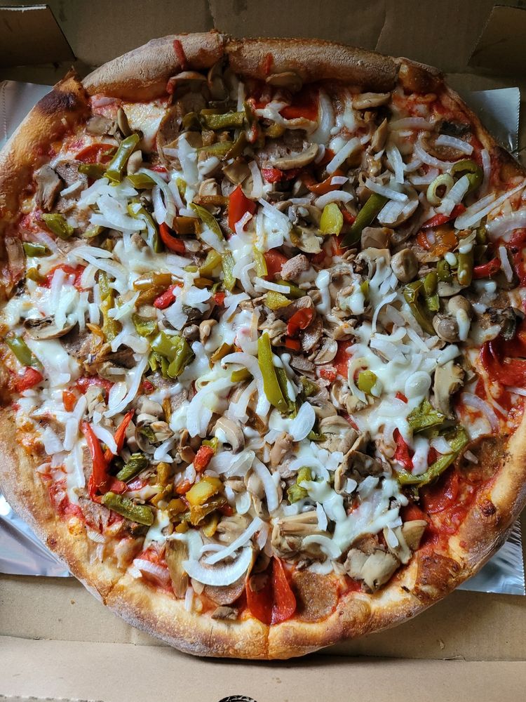 Ciro's Pizza Logo