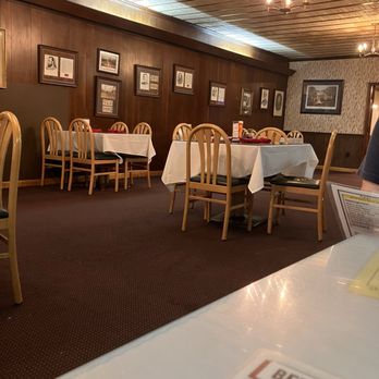 Beechwood Restaurant & Lounge - Dining room - Bars Near Me - Vicksburg, Mississippi Beechwood Restaurant & Lounge - Dining room - Bars Near Me - Vicksburg, Mississippi