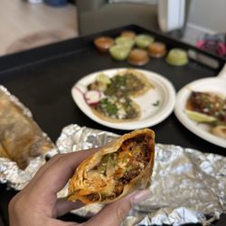 Tacos El Gordo - BURRITO ALPASTOR