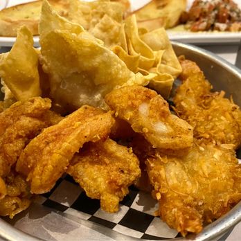 Spoon & Fork Plus - Fried wonton, coconut shrimp, calamari - Italian Near Me - Oakville, Ontario