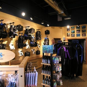 A Diver's World - Snorkeling Near Me - Lakeville, Minnesota