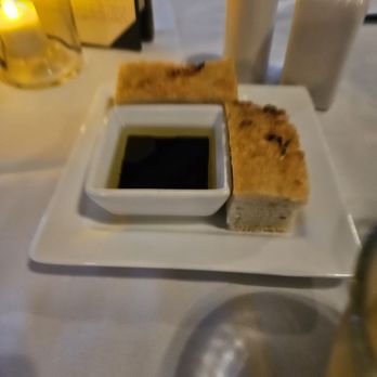 Hukilau Lanai - Bread with dipping oil - Seafood Near Me - Kapaa, Hawaii