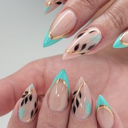 Honeybee Nail Spa - Beautiful Nails