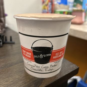 Salt & Straw - Ice cream pint - Ice Cream & Frozen Yogurt Near Me - New York, New York Salt & Straw - Ice cream pint - Ice Cream & Frozen Yogurt Near Me - New York, New York