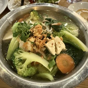 Quang Restaurant - 2025.01.15 - Vegetable and tofu with rice noodle soup - Vietnamese Near Me - Minneapolis, Minnesota Quang Restaurant - 2025.01.15 - Vegetable and tofu with rice noodle soup - Vietnamese Near Me - Minneapolis, Minnesota