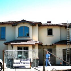Oliveira Plastering - Example of exterior cement plaster