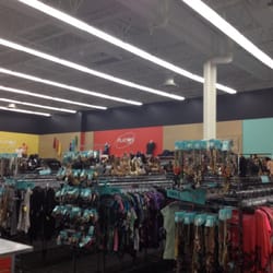 Plato's Closet - Inside.