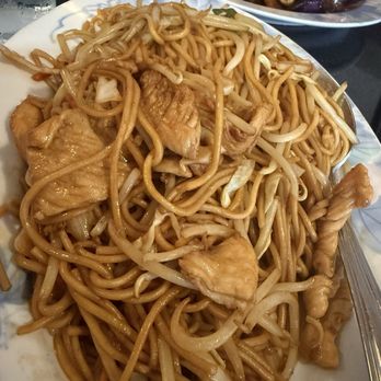 New Mandarin Garden - Chow Mein with Chicken - Chinese Near Me - Laguna Niguel, California