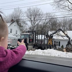 Poulin Tree - Safety first! Poulin Tree ensures a safe environment for your family while expertly handling all your tree care needs.