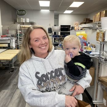 Philly Pretzel Factory - Entrepreneur Arianna and her helper! - Pretzels Near Me - Concord, Missouri