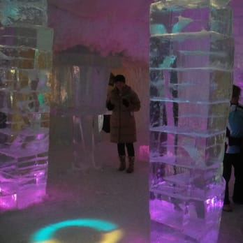 Hôtel de Glace - Interior of bar with ice columns - Hotels Near Me - Quebec City, Quebec