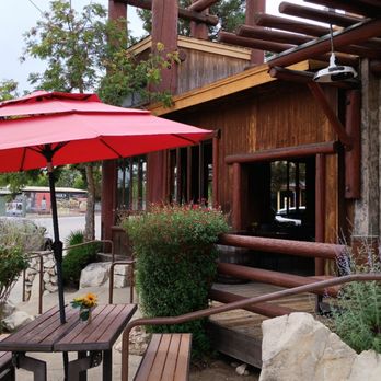 Bubba's SmokeHouse & Spirits - Nice outdoor seating in the Sun - Barbeque Near Me - Paso Robles, California