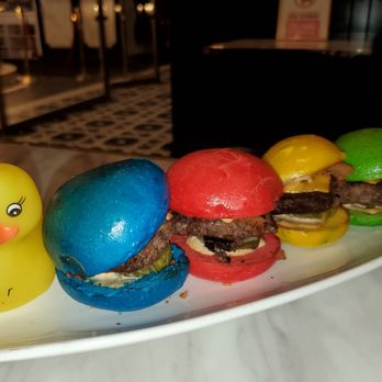 Sugar Factory Foxwoods - Rainbow mini burgers - American Near Me - Mashantucket, Connecticut Sugar Factory Foxwoods - Rainbow mini burgers - American Near Me - Mashantucket, Connecticut