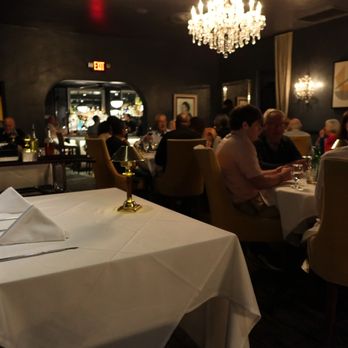 Melvyn’s at the Ingleside Estate - Interior seating - American Near Me - Palm Springs, California