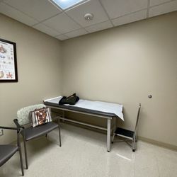 Tulsa Bone & Joint Associates - Patient Exam Room
