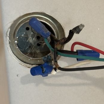 Aria 4 Electrical & Construction - Shorted electrical connection and melted wire nut - Electricians Near Me
