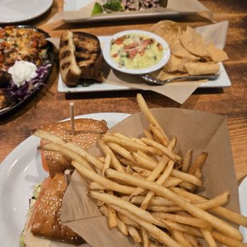 Bandits' Grill & Bar - Love the fries here. - Barbeque Near Me - Thousand Oaks, California